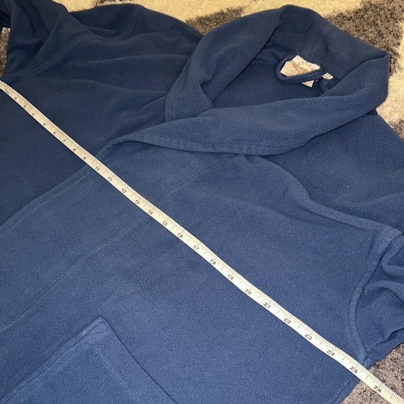 One size fits all blue fleece robe - Picture 7 of 9